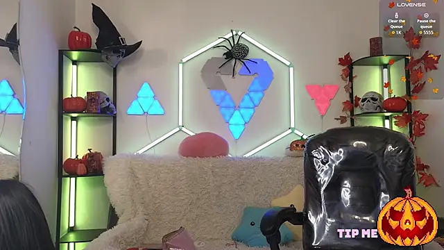 littlevixen18 online show from 23, 10, 2025