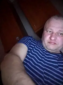 nudistu021 online show from 15, 4, 2026