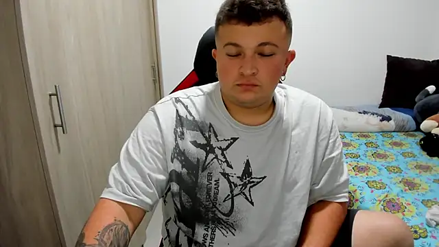 Snapshot of AndresChuboi chatting on 5, 7, 2026 AndresChuboi online show from 5, 7, 2026