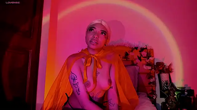 Snapshot of SexyNaf chatting on 29, 10, 2025 SexyNaf online show from 29, 10, 2025