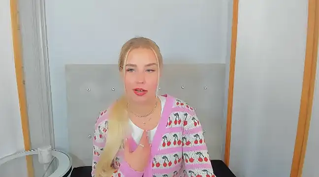 KristyHoney online show from 4, 3, 2025