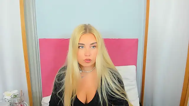 KristyHoney online show from 3, 2, 2025