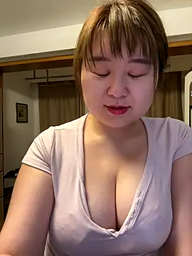Tastemystrawberry online show from 2, 10, 2025