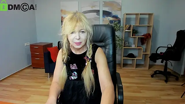 Snapshot of Anna_Diax chatting on 11, 11, 2025 Anna Diax online show from 11, 11, 2025