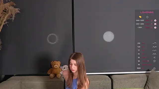 Snapshot of AnnaSiren chatting on 5, 2, 2025 AnnaSiren online show from 5, 2, 2025