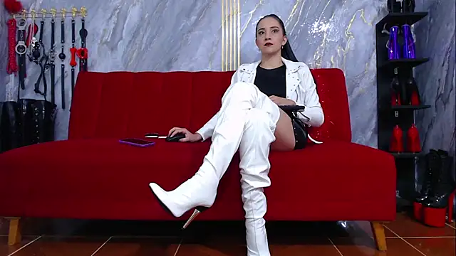 KatyMore  online show from 18, 4, 2026