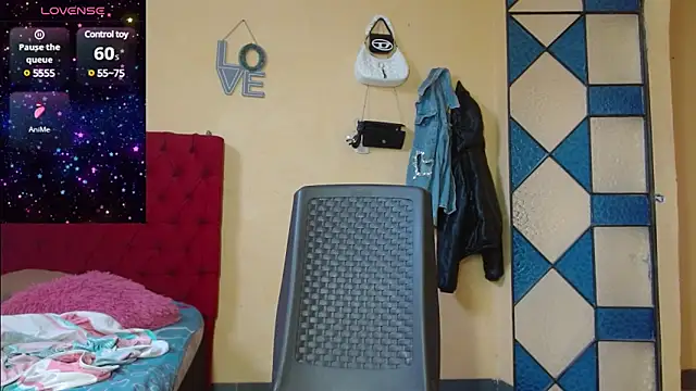 cristinamontiel online show from 13, 2, 2025