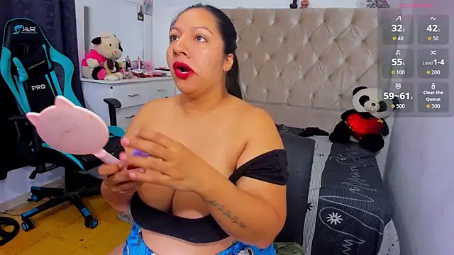 Snapshot of lulu_ferrer chatting on 28, 11, 2025 lulu ferrer online show from 28, 11, 2025