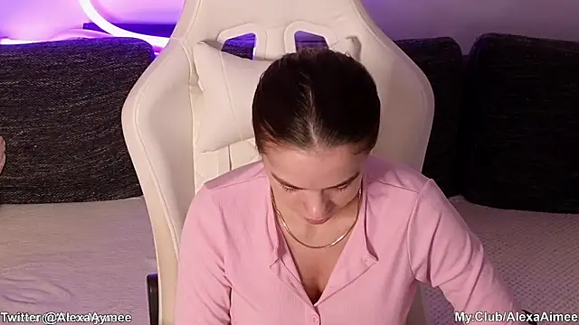 AlexaAimee online show from 7, 3, 2026