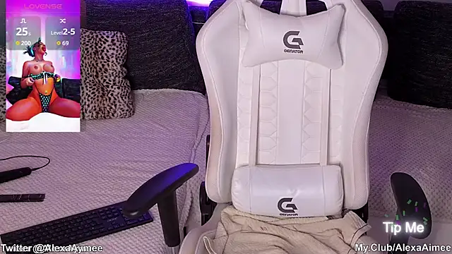 AlexaAimee online show from 25, 3, 2026