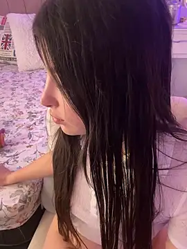 annaharper- online show from 2, 11, 2025