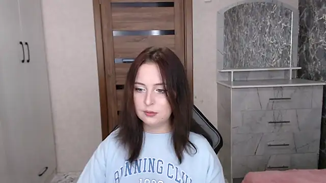 Snapshot of Kristy-Max chatting on 23, 11, 2025 Kristy-Max online show from 23, 11, 2025