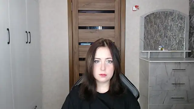 Snapshot of Kristy-Max chatting on 27, 10, 2025 Kristy-Max online show from 27, 10, 2025