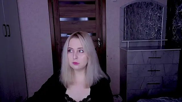 Kristy-Max online show from 12, 4, 2026