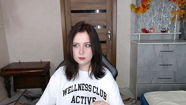 Snapshot of Kristy-Max chatting on 11, 10, 2025 Kristy-Max online show from 11, 10, 2025