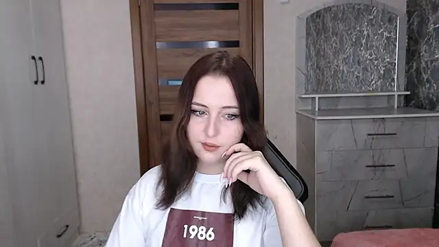 Snapshot of Kristy-Max chatting on 22, 11, 2025 Kristy-Max online show from 22, 11, 2025