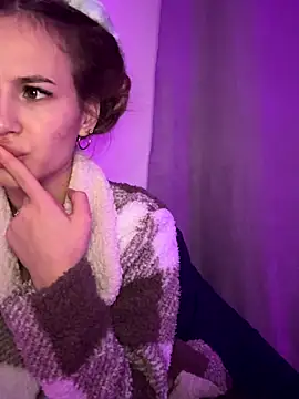 Snapshot of CherieDane chatting on 3, 11, 2025 CherieDane online show from 3, 11, 2025