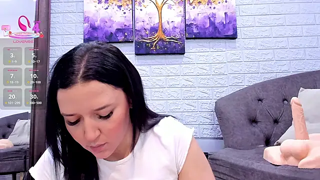  EmilyJireh  online show from 17, 4, 2026