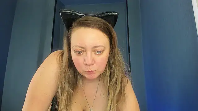 JesiaFoxi online show from 25, 2, 2025