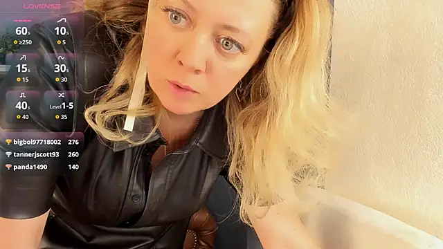 JesiaFoxi online show from 13, 12, 2025