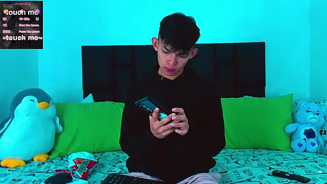 Snapshot of Tonny_twink_ chatting on 8, 2, 2025 Tonny twink  online show from 8, 2, 2025