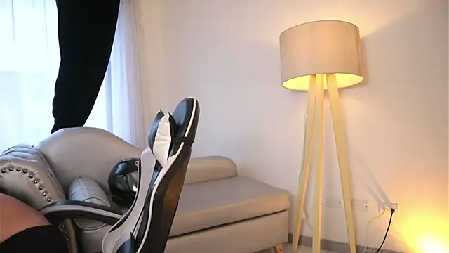 ashleyvalirya online show from 21, 4, 2026