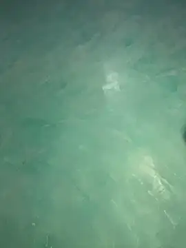 Snapshot of xMirana_ chatting on 28, 10, 2025 xMirana online show from 28, 10, 2025