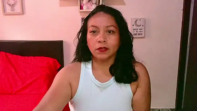 Snapshot of zaray_bella chatting on 16, 11, 2025 zaray bella online show from 16, 11, 2025