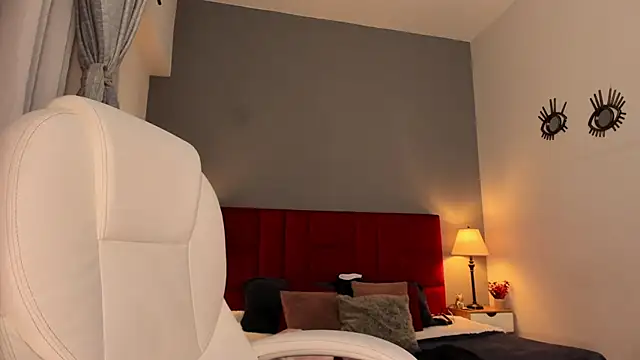 Giovanna oliveira online show from 27, 10, 2025