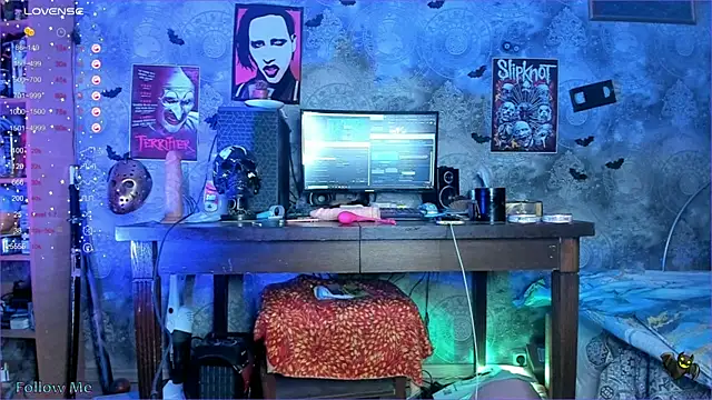 Snapshot of KuromiRacer_ chatting on 10, 3, 2025 KuromiRacer online show from 10, 3, 2025