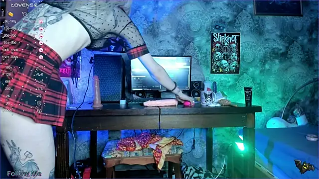Snapshot of KuromiRacer_ chatting on 9, 12, 2024 KuromiRacer online show from 9, 12, 2024