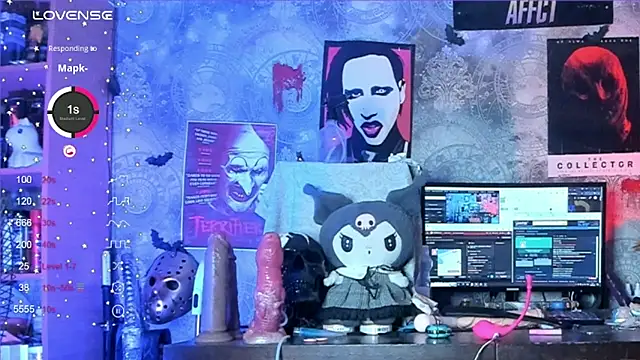 Snapshot of KuromiRacer_ chatting on 10, 9, 2025 KuromiRacer online show from 10, 9, 2025
