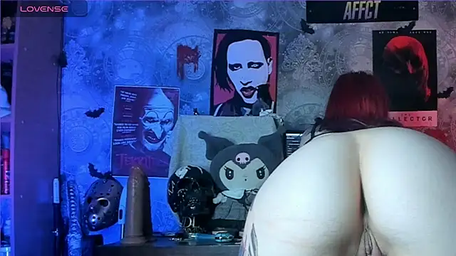 Snapshot of KuromiRacer_ chatting on 8, 9, 2025 KuromiRacer online show from 8, 9, 2025