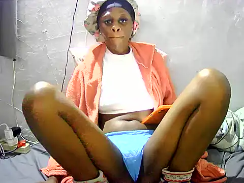 ZIPORA07 online show from 30, 6, 2026