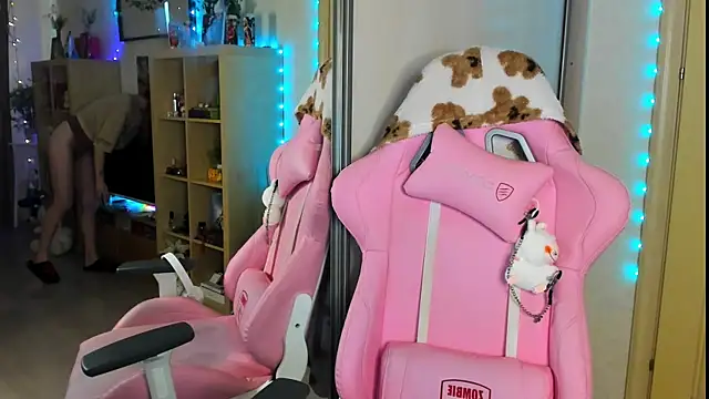 Sunny Elly online show from 12, 10, 2025