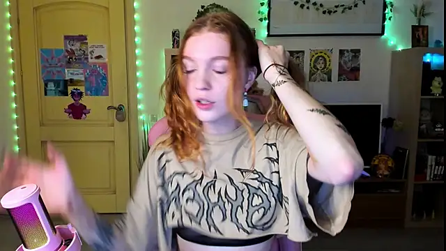 Sunny Elly online show from 21, 10, 2025