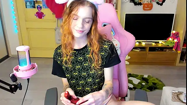 Sunny Elly online show from 5, 12, 2025