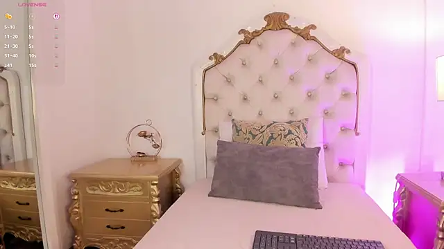 Victoria vallejo  online show from 31, 3, 2026