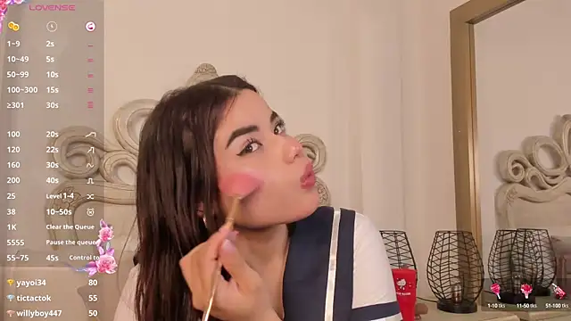 Victoria vallejo  online show from 7, 3, 2025