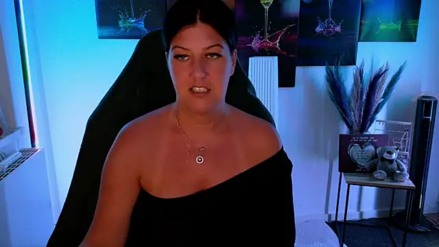 NatiLove35 online show from 8, 10, 2025