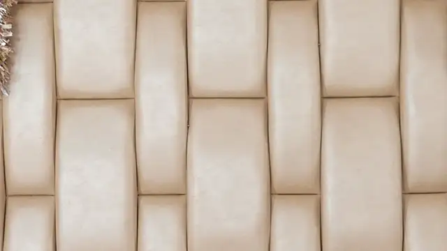 Alexa Miss online show from 2, 12, 2025