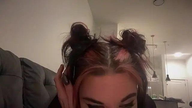 Snapshot of RavenRayyy chatting on 15, 10, 2025 RavenRayyy online show from 15, 10, 2025