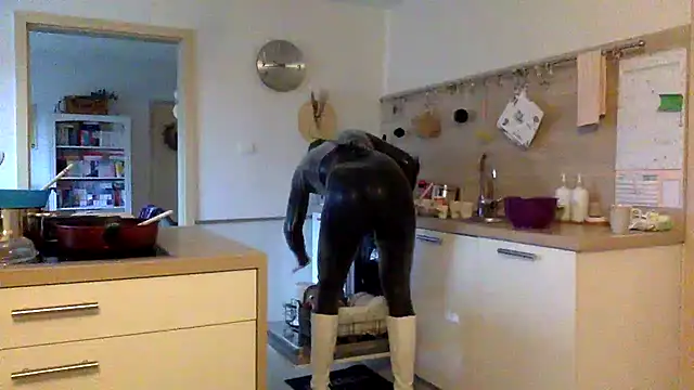 Snapshot of Latexlord34 chatting on 17, 12, 2024 Latexlord34 online show from 17, 12, 2024