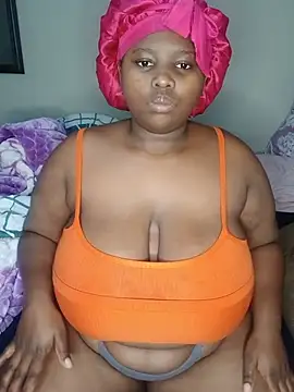 Snapshot of queenxdede chatting on 15, 5, 2026 queenxdede online show from 15, 5, 2026
