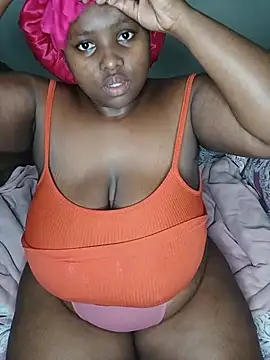 Snapshot of queenxdede chatting on 19, 5, 2026 queenxdede online show from 19, 5, 2026