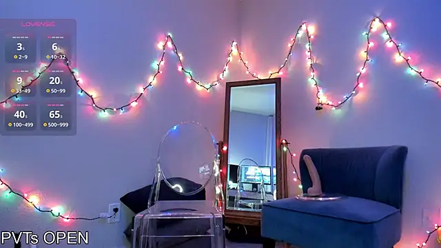 Peaches N Kreme online show from 2, 12, 2025