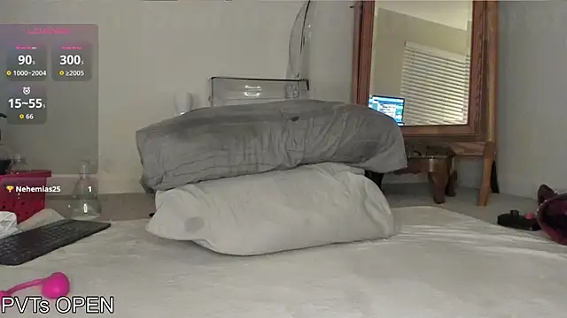 Peaches N Kreme online show from 8, 10, 2025