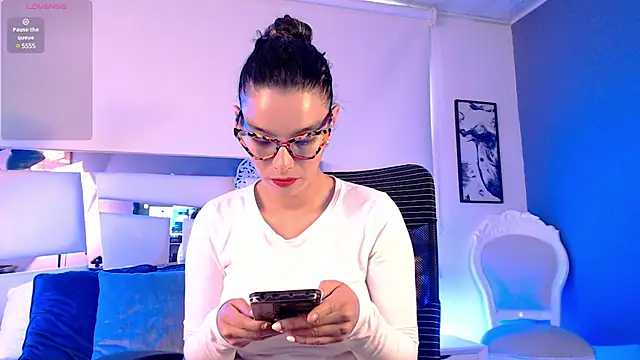 paulinabarnett- online show from 3, 3, 2025