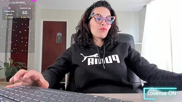 paulinabarnett- online show from 11, 4, 2026