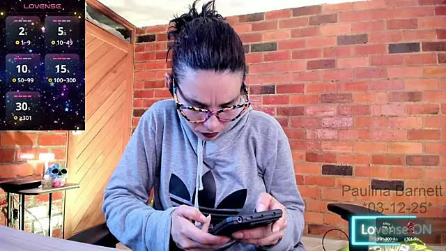 paulinabarnett- online show from 4, 12, 2025